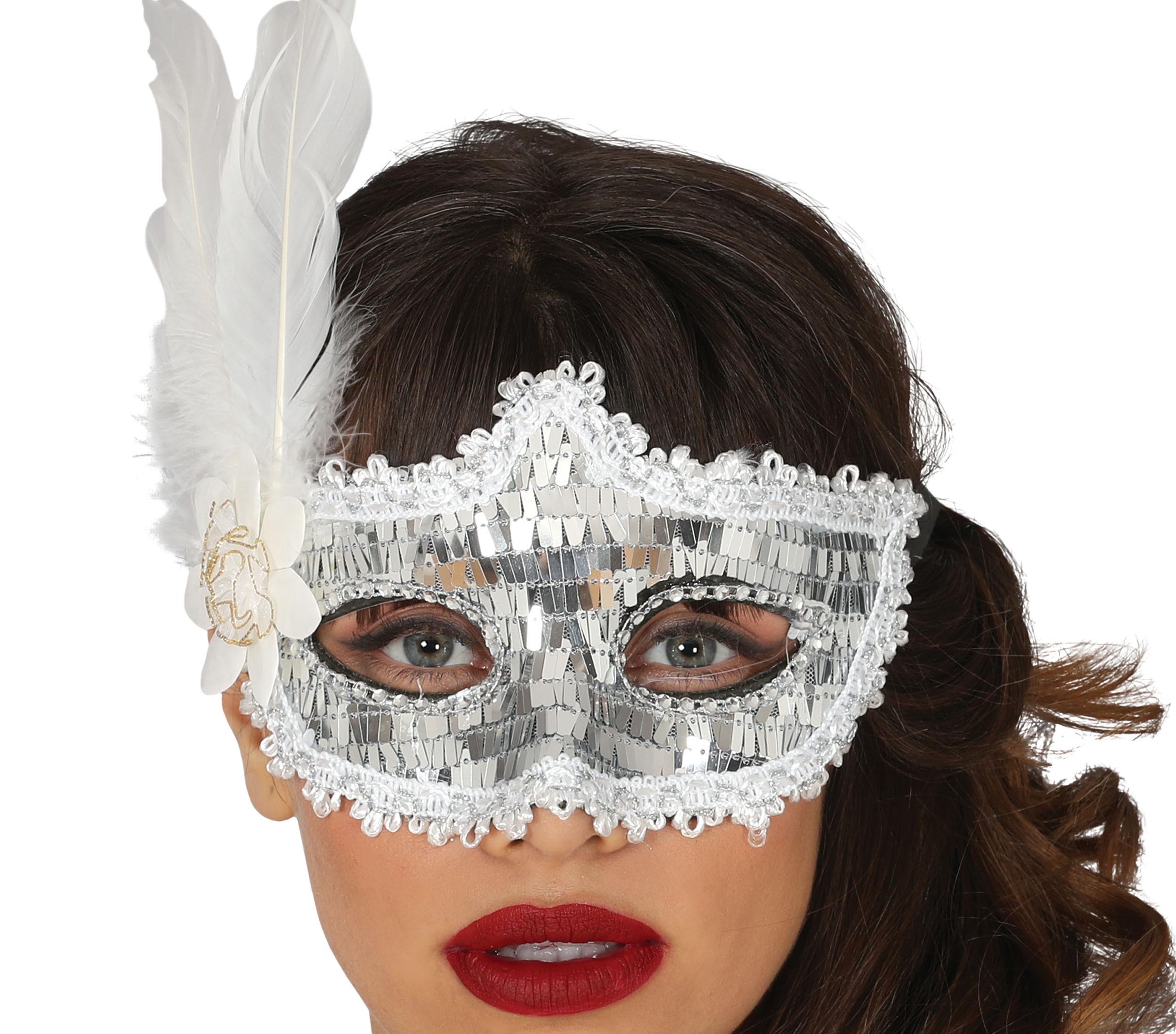 MASK WITH FEATHER