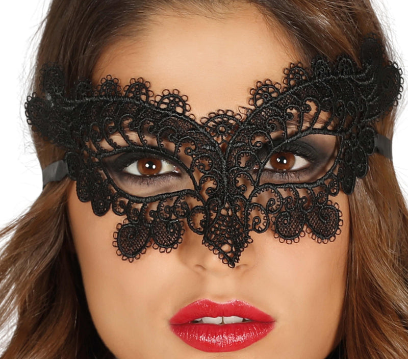 EMBROIDERED BLACK MASK