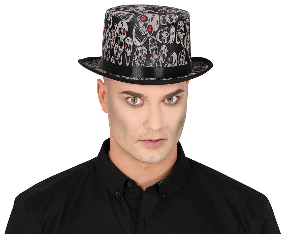 HAT WITH SKULLS