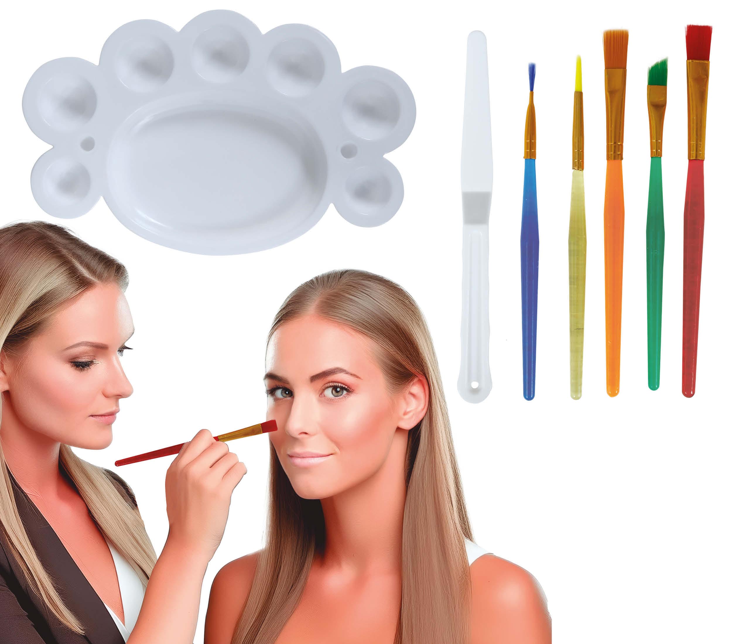 MAKEUP SET WITH 5 BRUSHES, PALETTE AND SPATULA