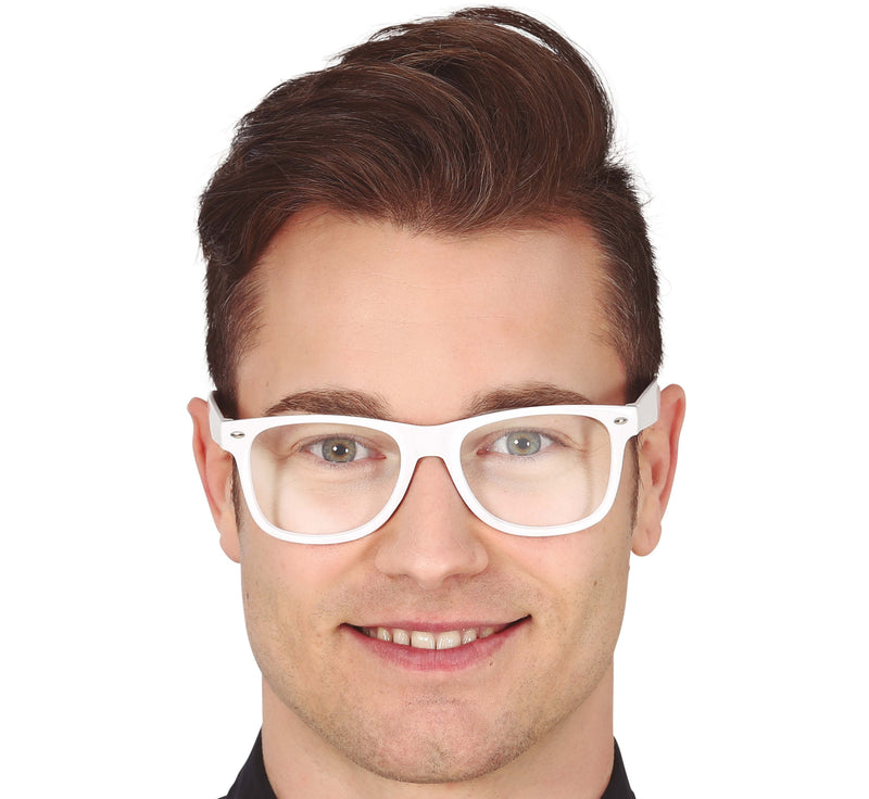 GLASSES WITH CLEAR COLOR LENSES