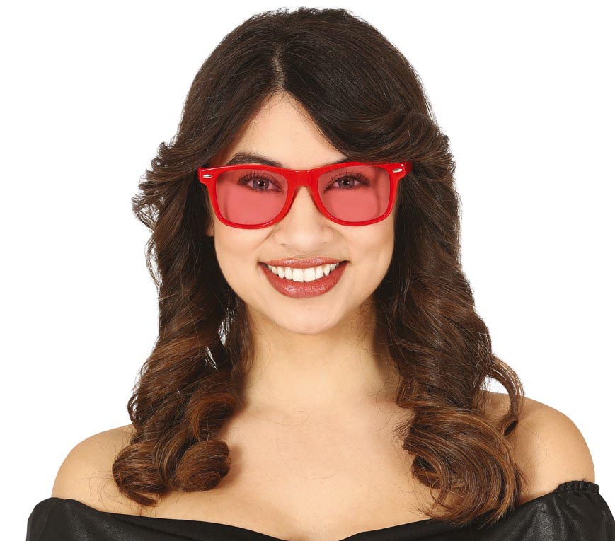 GLASSES WITH CLEAR COLOR LENSES