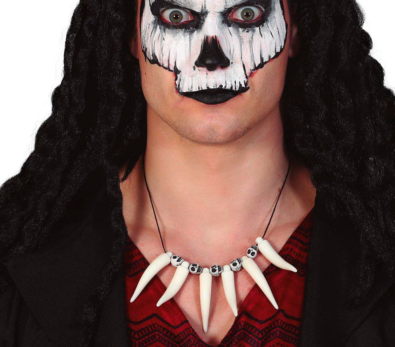 NECKLACE WITH FANGS