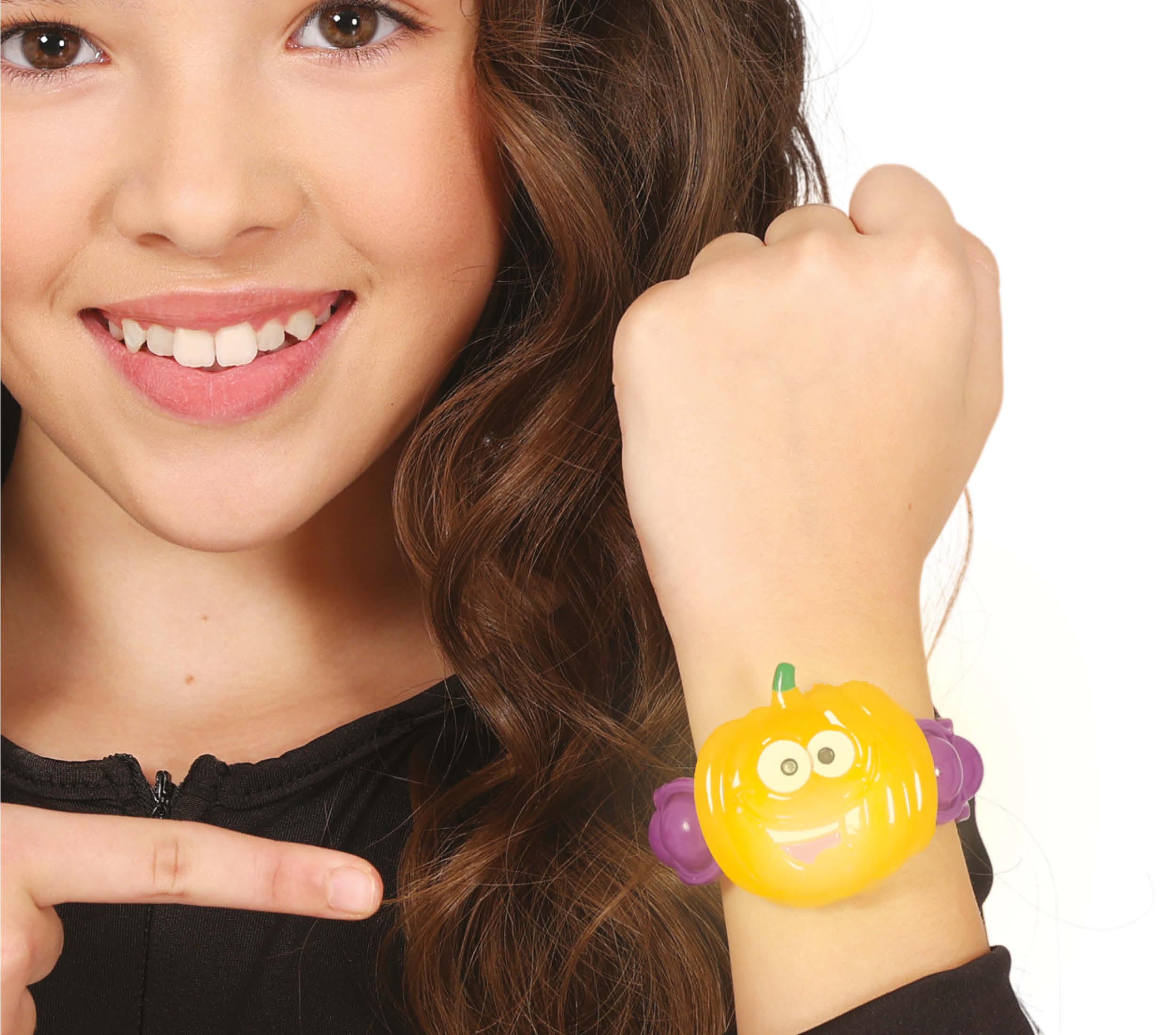 PUMPKIN BRACELET WITH LIGHT 18 CMS