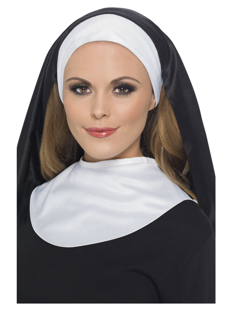 Nun's Kit, Black & White - 1