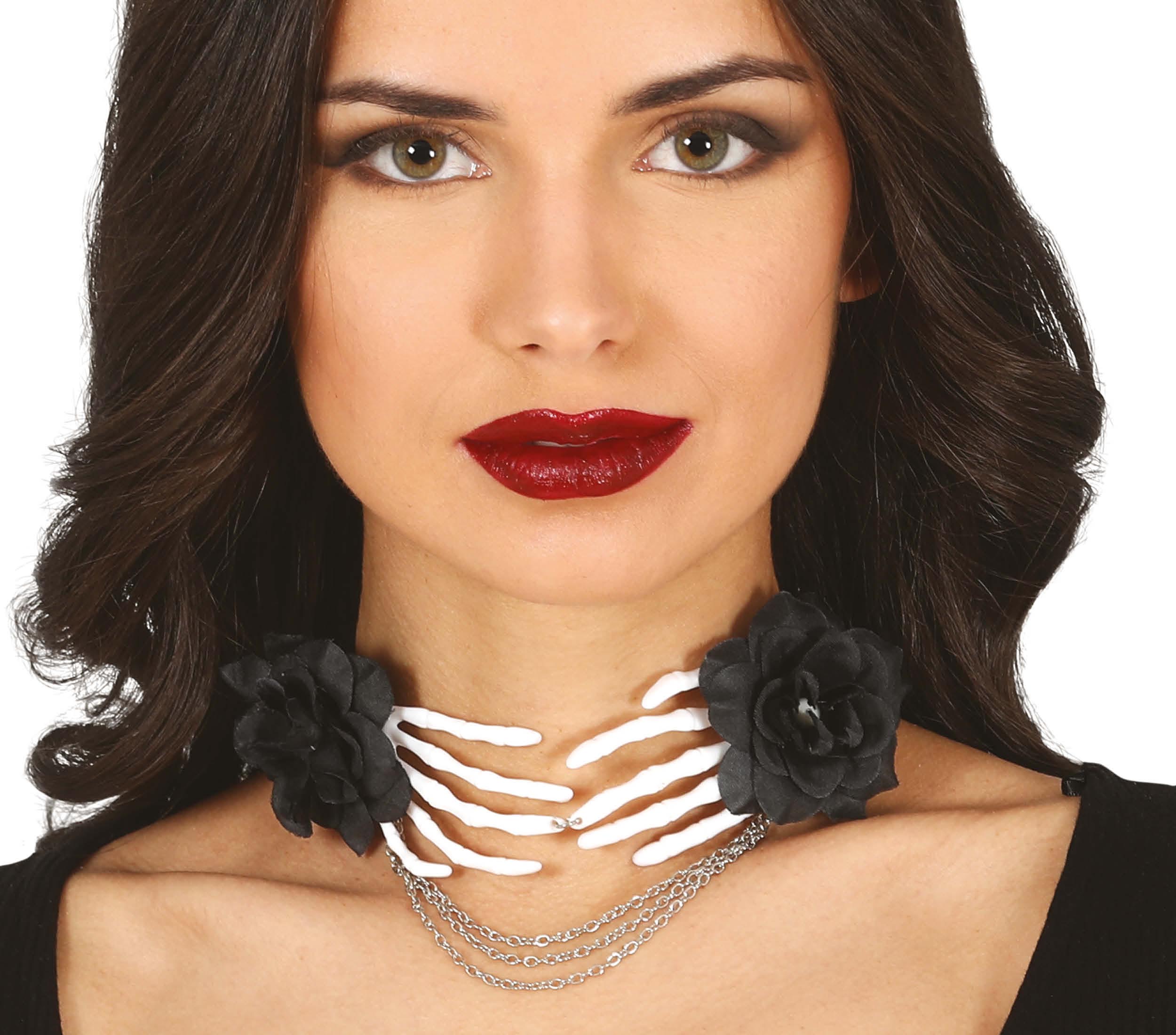 SKELETON HANDS CHOKER