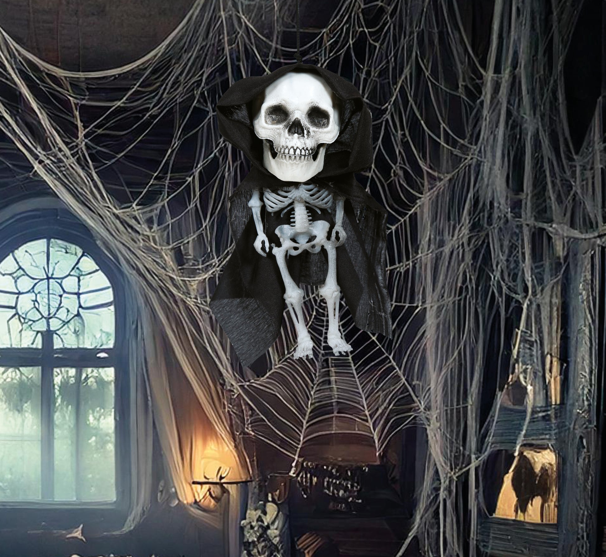 HANGING BIG HEAD SKELETON WITH HOOD 15 CM