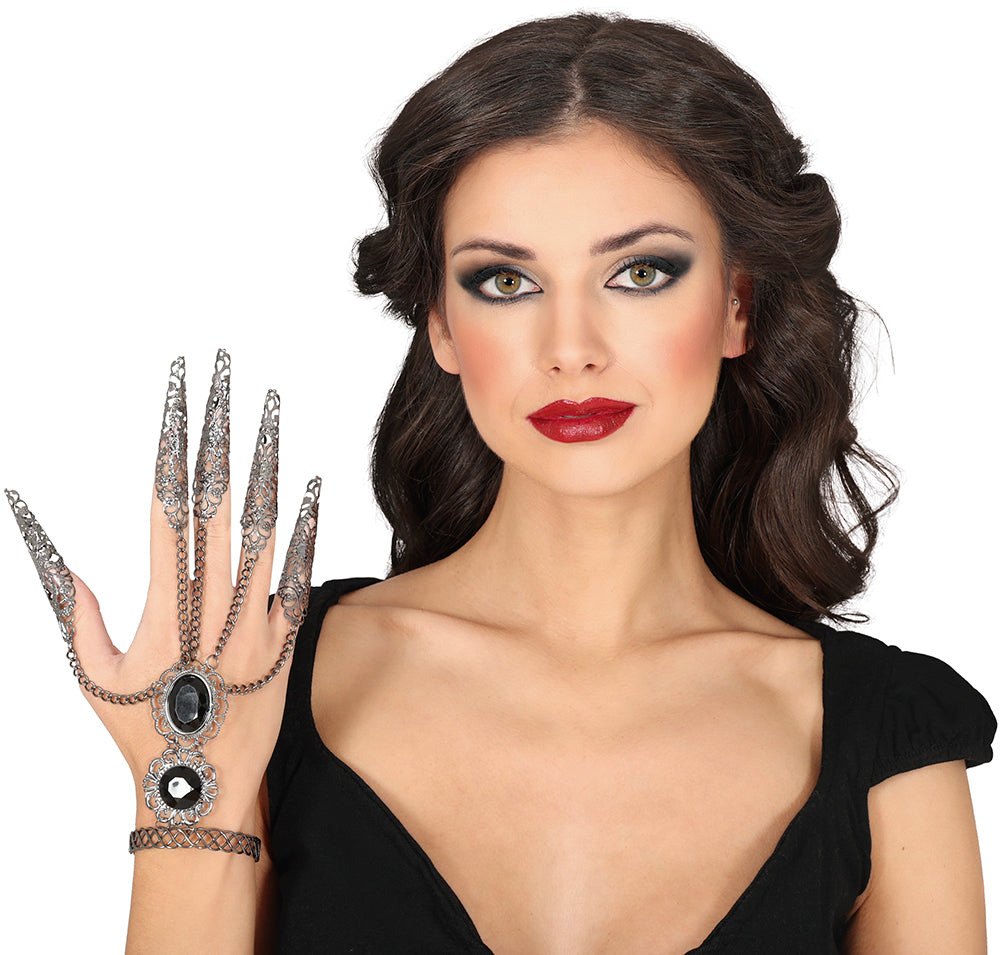 BRACELET WITH METAL NAILS