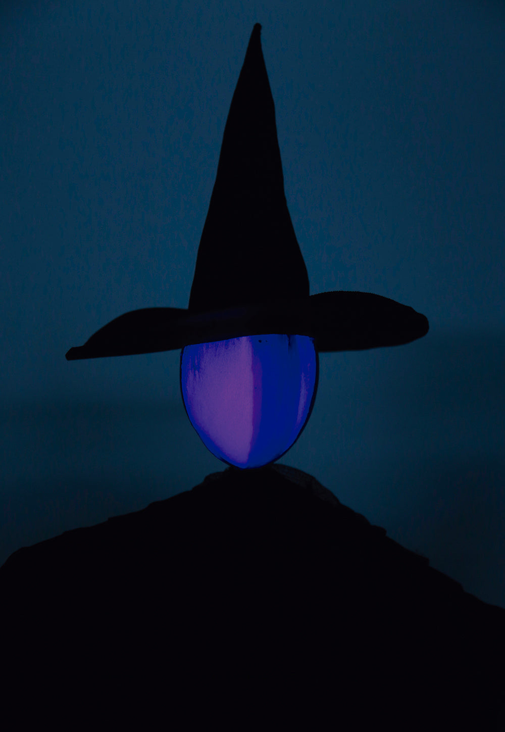 3 BLACK WITCHES LIGHT 160 CM
