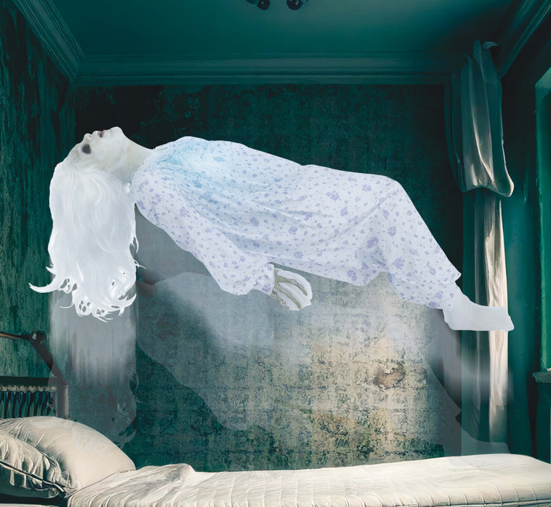 LEVITATING DEAD WOMAN LIGHT SOUND AND MOVEMENT 70