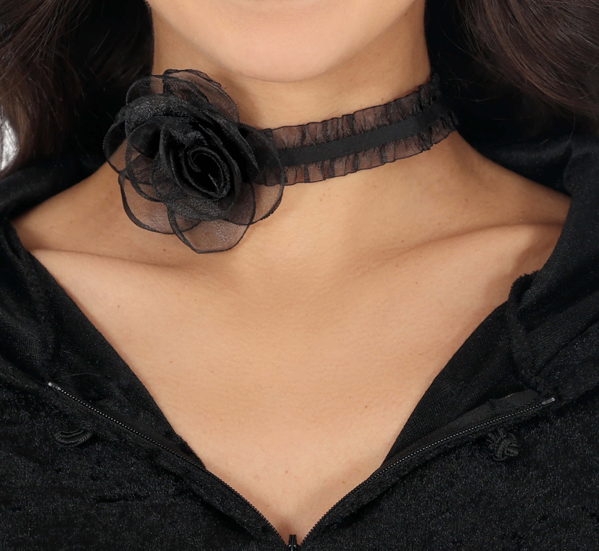 BLACK ROSE CHOKER