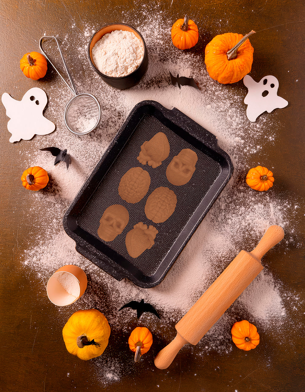 COOKIE MOLD 6 FIGURES, 28X16 CM
