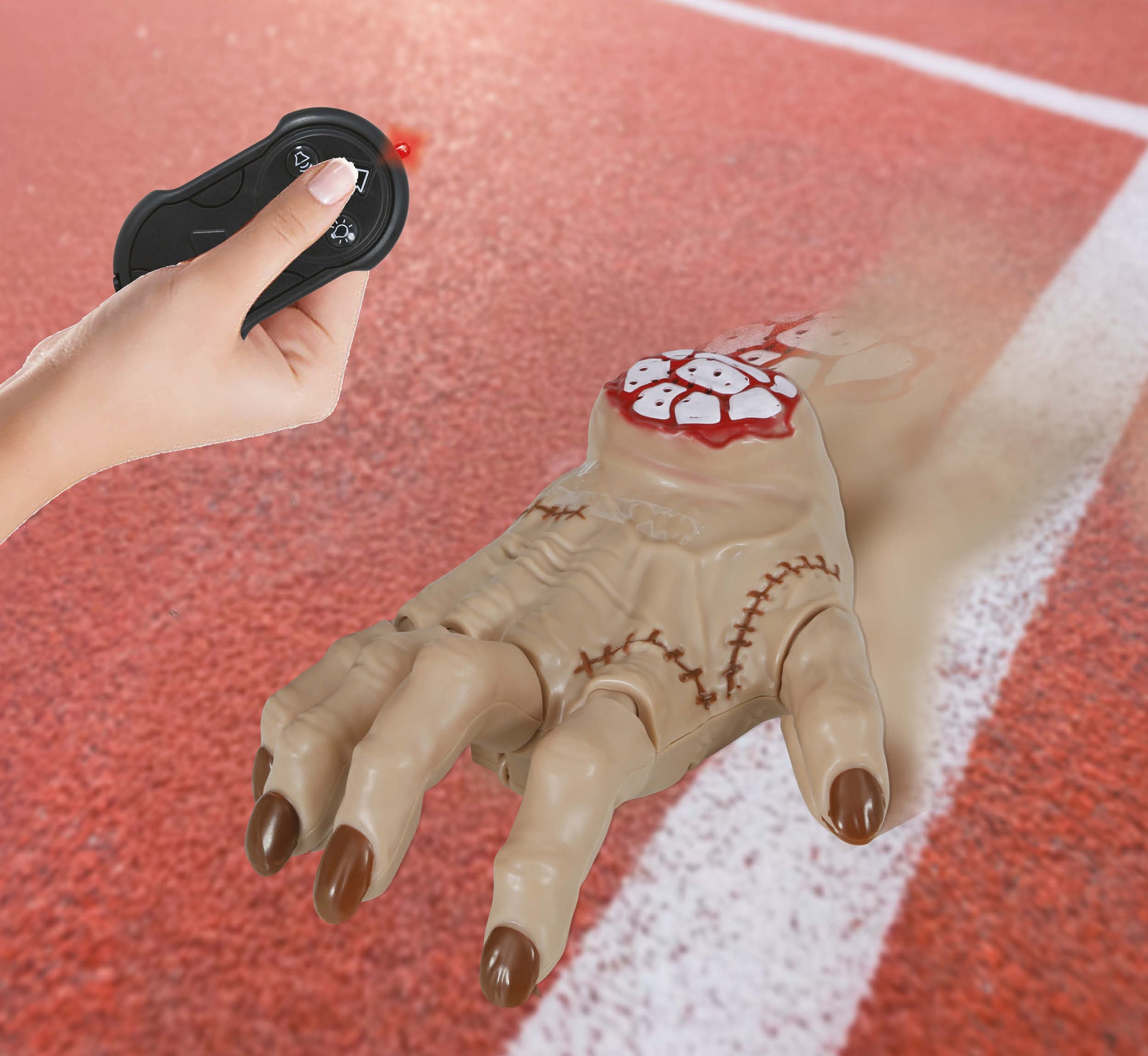 WALKING HAND WITH REMOTE CONTROL, 18 CM
