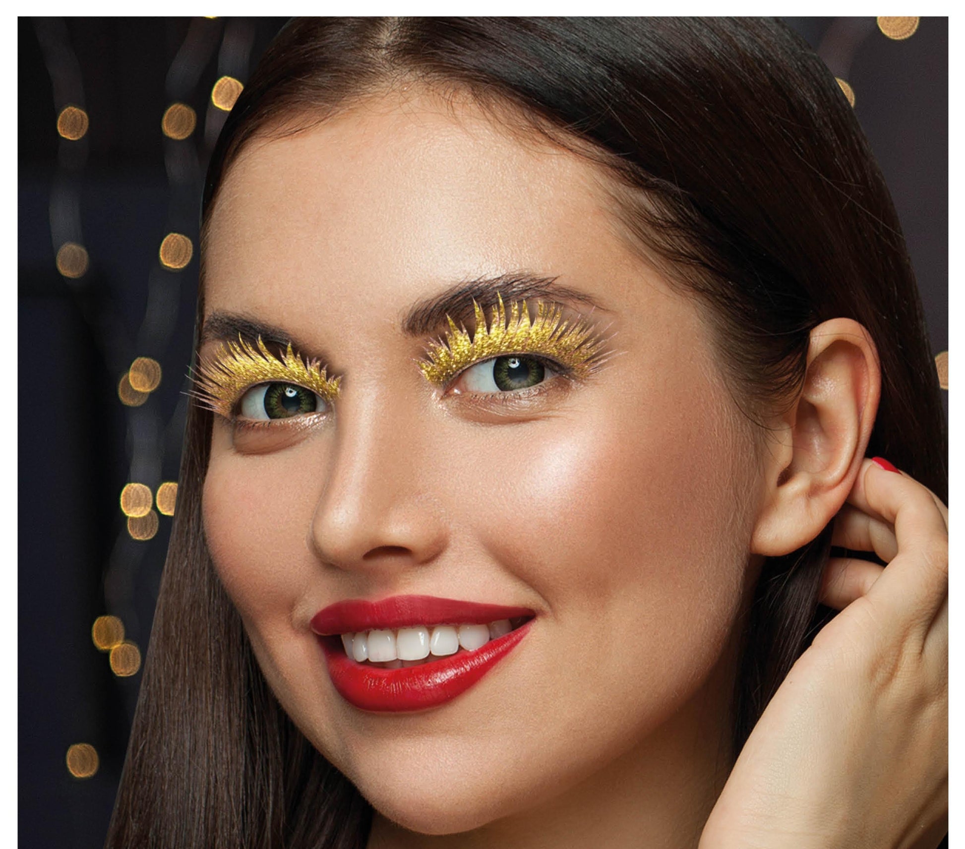 GOLDEN EYELASHES