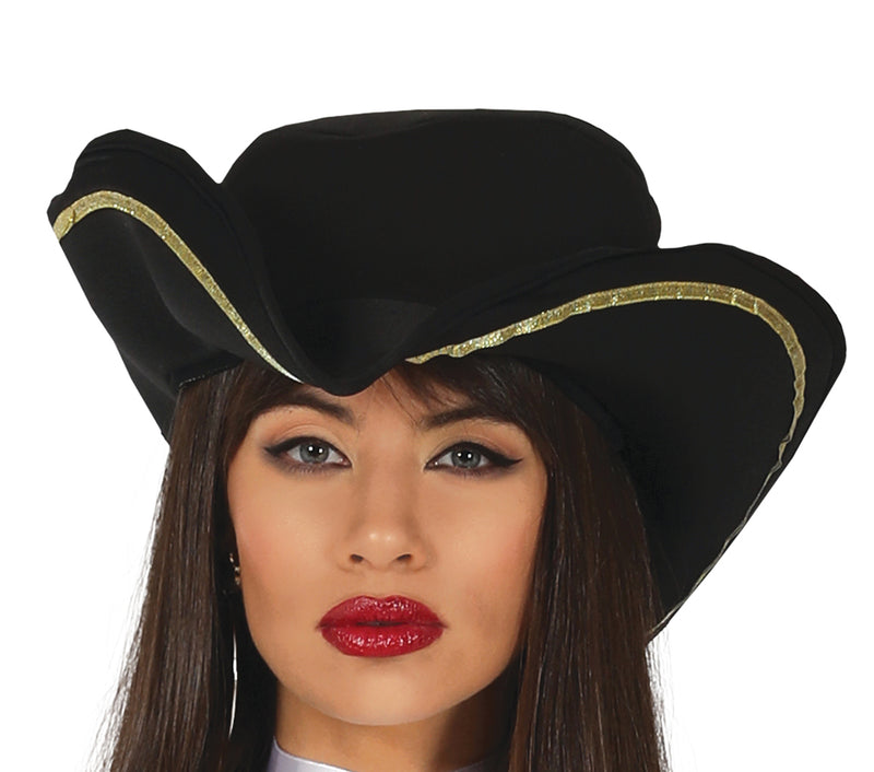 WOMAN PIRATE