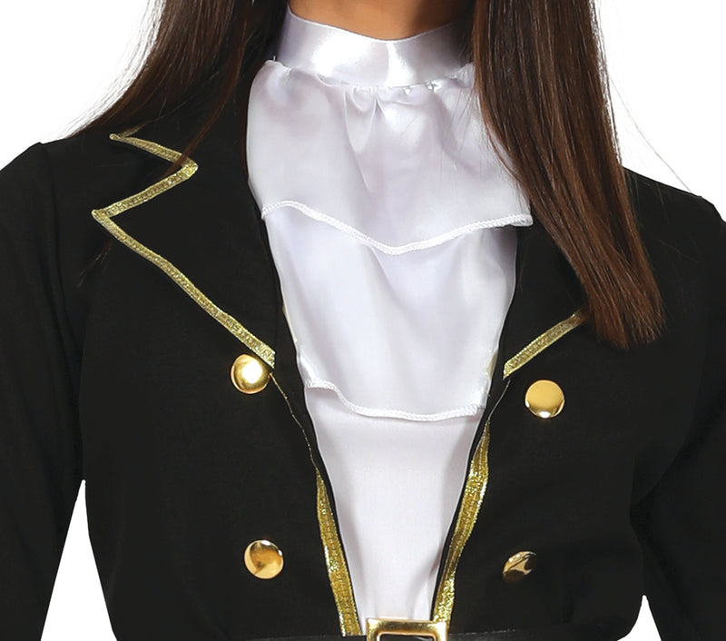 WOMAN PIRATE
