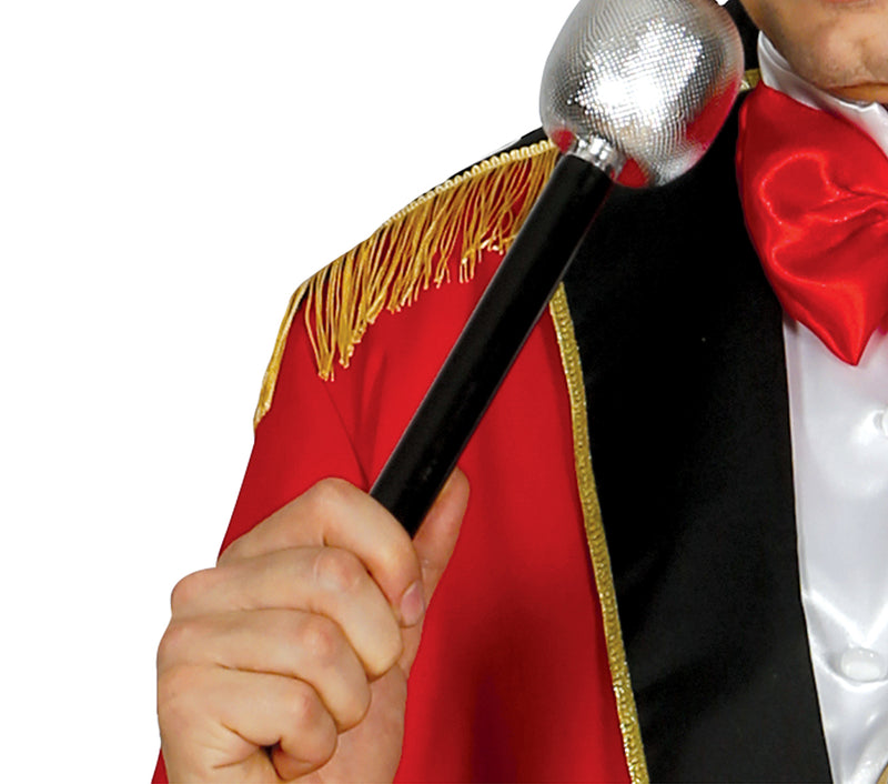 CIRCUS PRESENTER